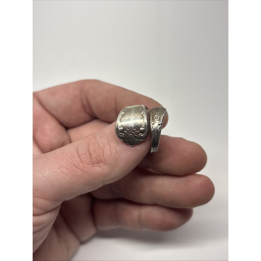 WM ROGERS ONEIDA UTENSIL RING HANDCRAFTED SILVER PLATED SIZE ADJUSTABLE